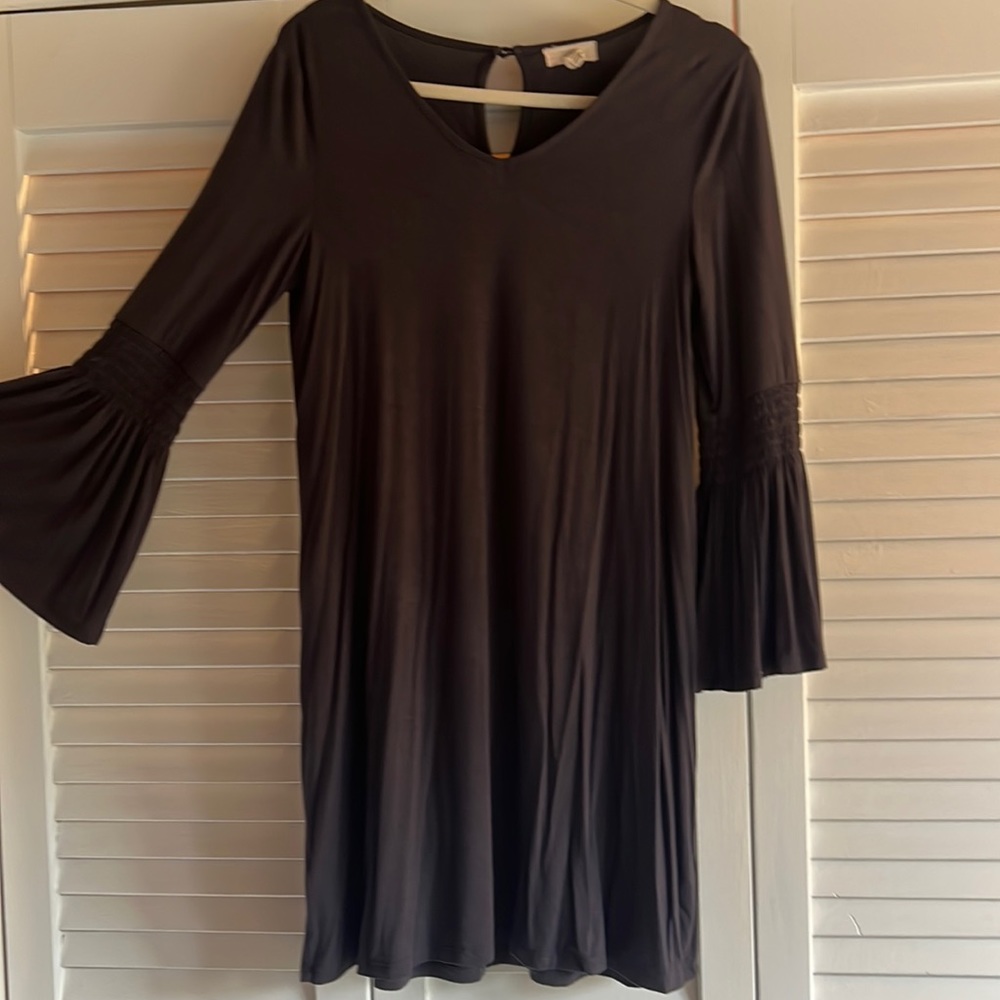 Cupid Jersey Dress w Flare Sleeves